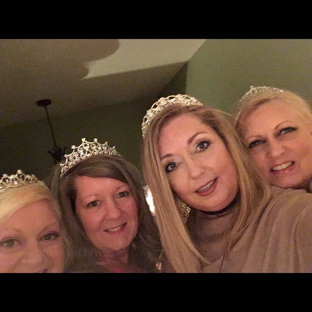 Meet your Posher, Beverly